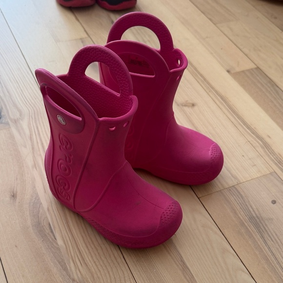 Crocs Pink Boots Size 9 - Picture 2 of 4